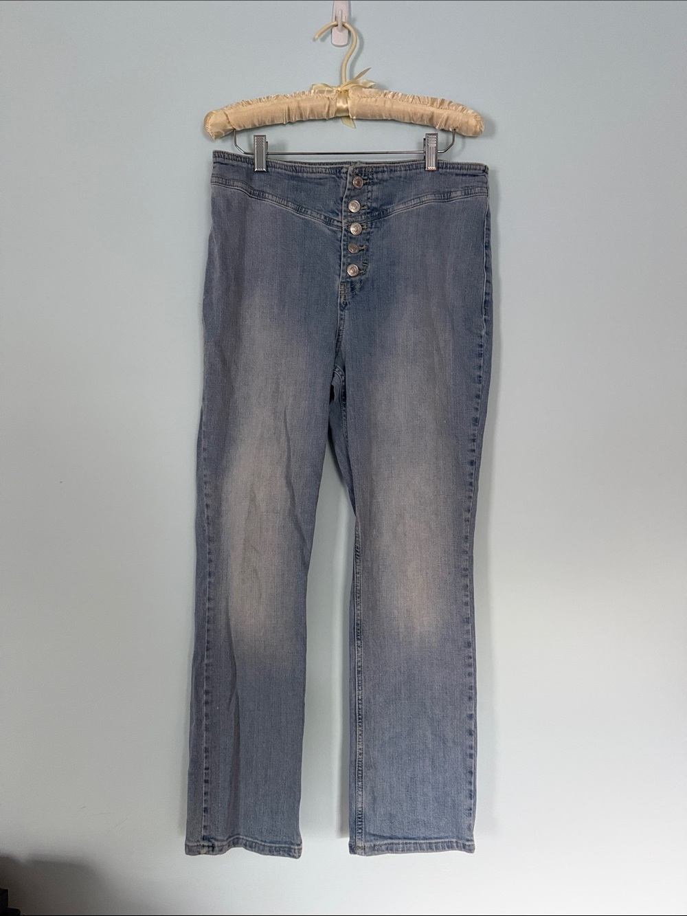 We The Free Women's Straight Leg Jeans in Light Blue Wash